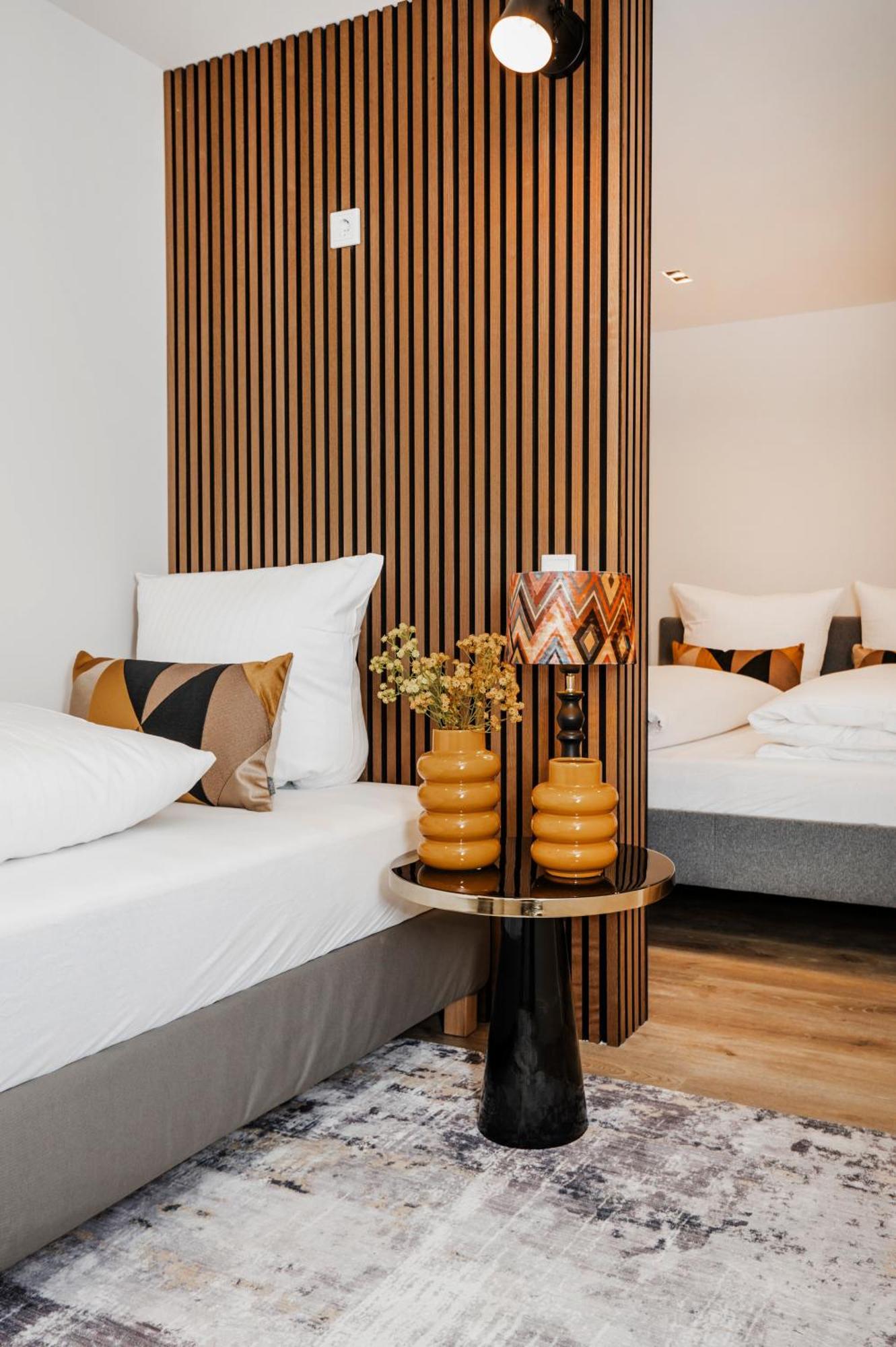 S331 - Luxurious Two Bedroom Duplex Apartment In Κολωνία Εξωτερικό φωτογραφία
