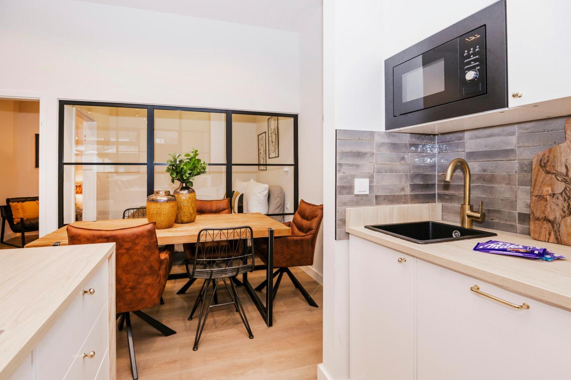 S331 - Luxurious Two Bedroom Duplex Apartment In Κολωνία Εξωτερικό φωτογραφία