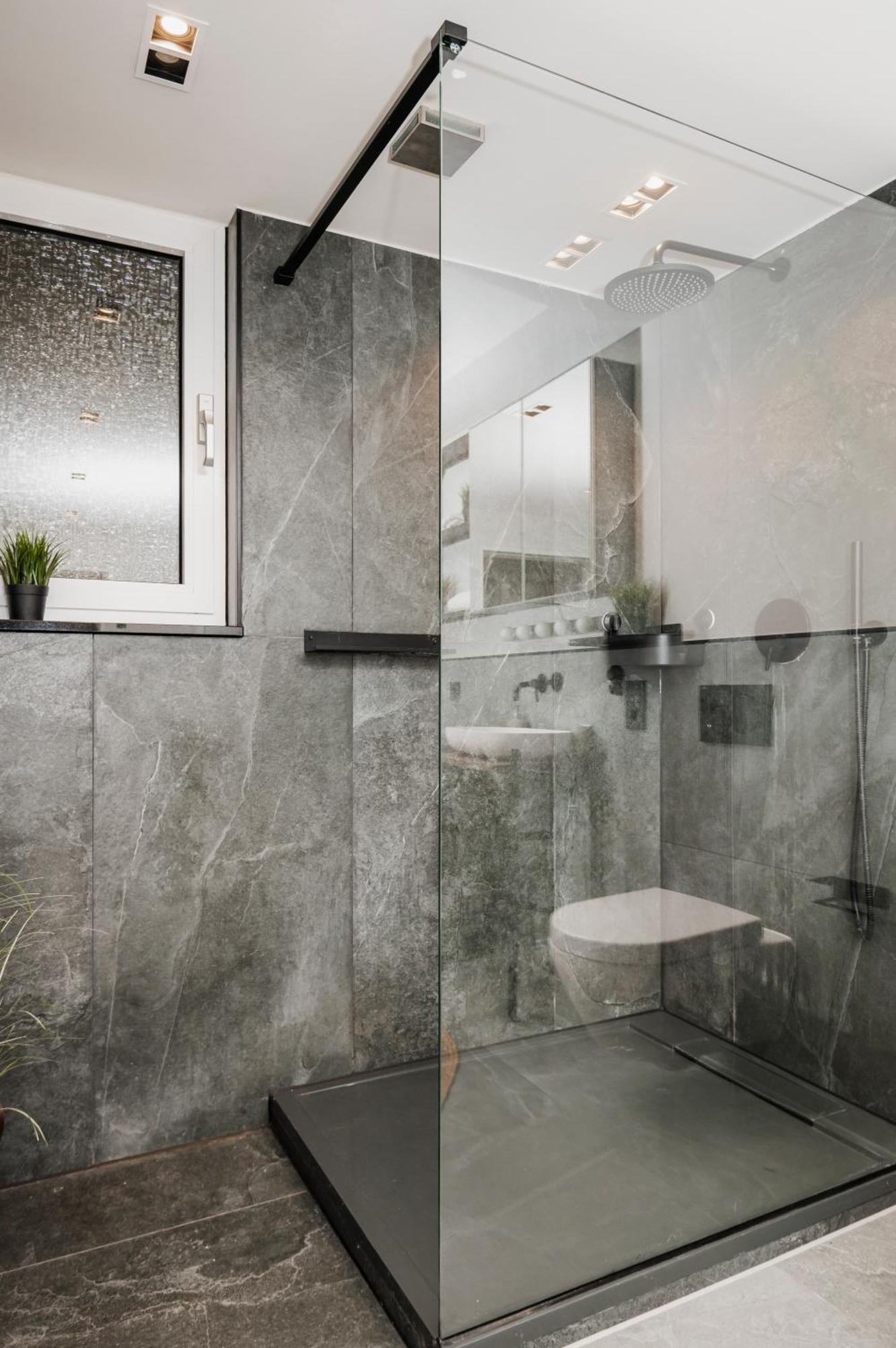 S331 - Luxurious Two Bedroom Duplex Apartment In Κολωνία Εξωτερικό φωτογραφία